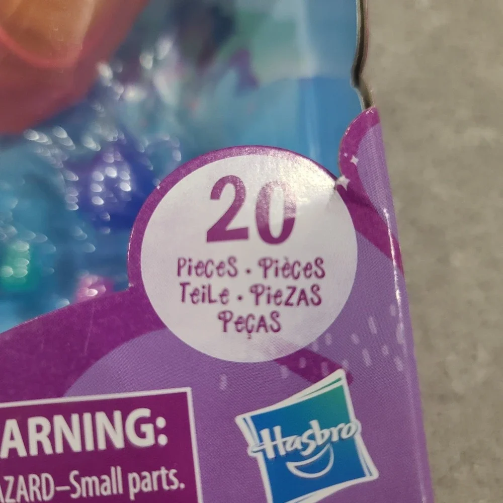 Hasbro My Little Pony Izzy MoonBow Color Changing Tea Party & Crystal Adventure